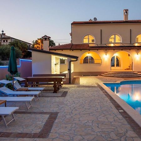 Via Flavia With Common Pool Labinci Exterior foto