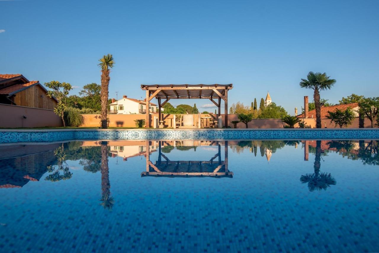 Via Flavia With Common Pool Labinci Exterior foto