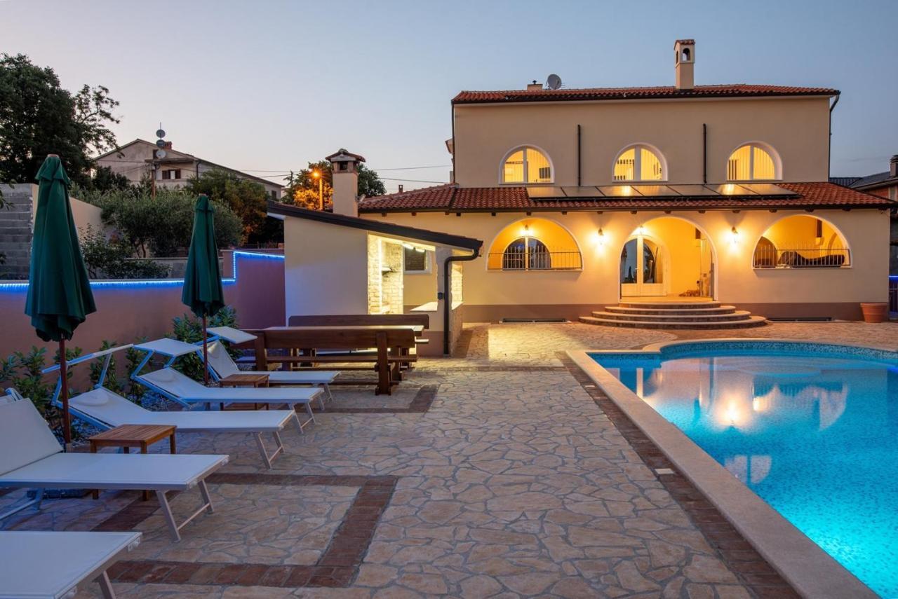 Via Flavia With Common Pool Labinci Exterior foto