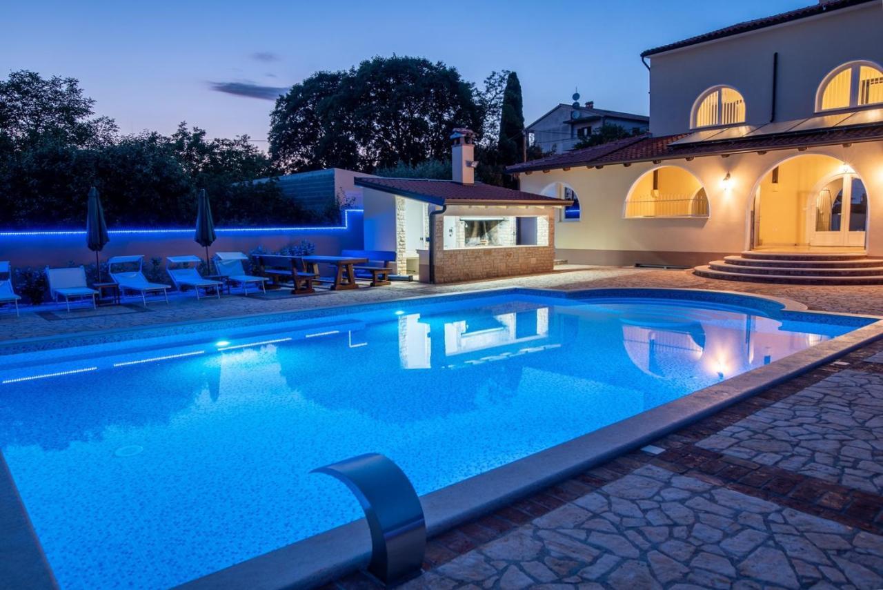 Via Flavia With Common Pool Labinci Exterior foto