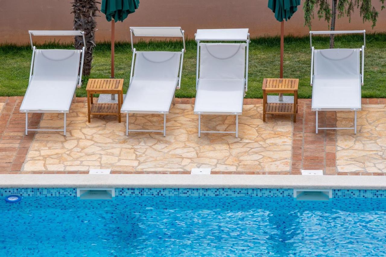 Via Flavia With Common Pool Labinci Exterior foto
