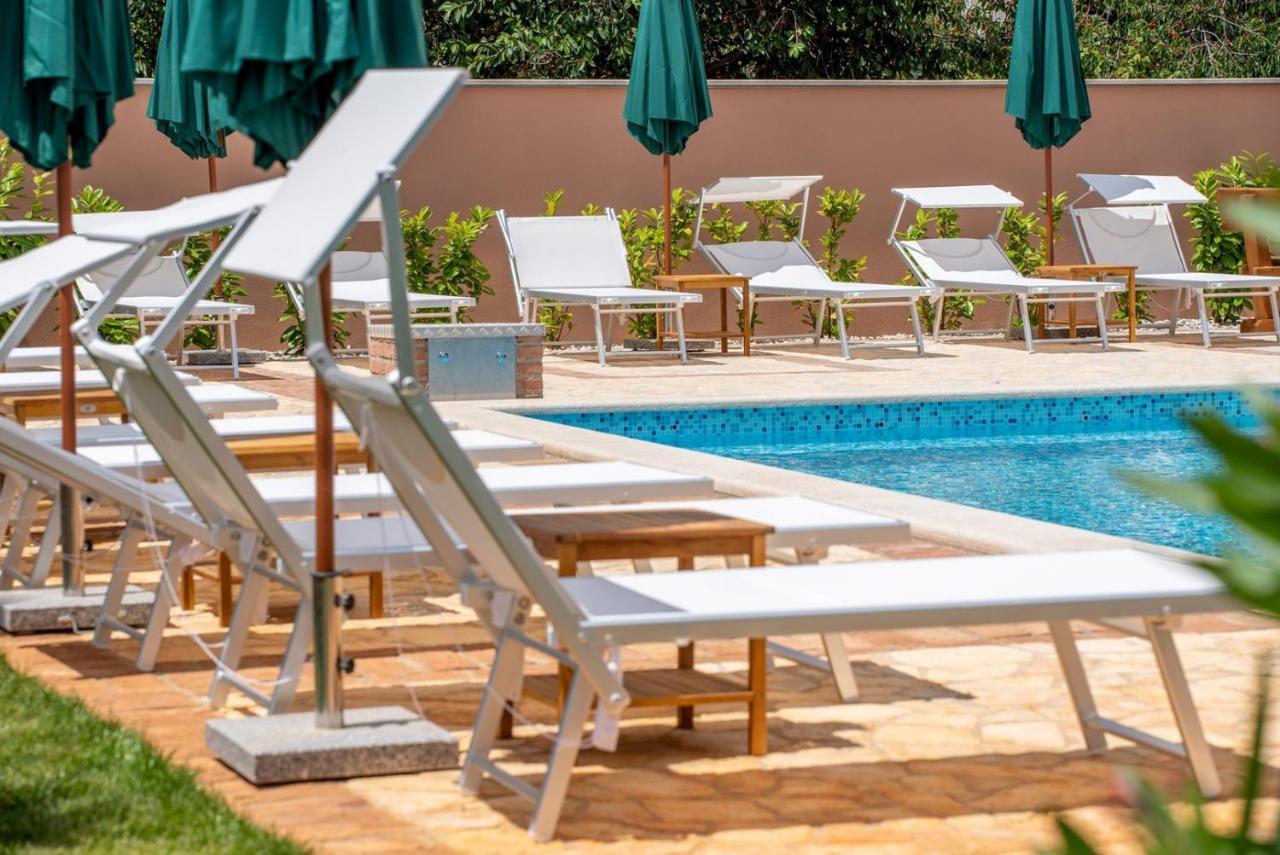 Via Flavia With Common Pool Labinci Exterior foto